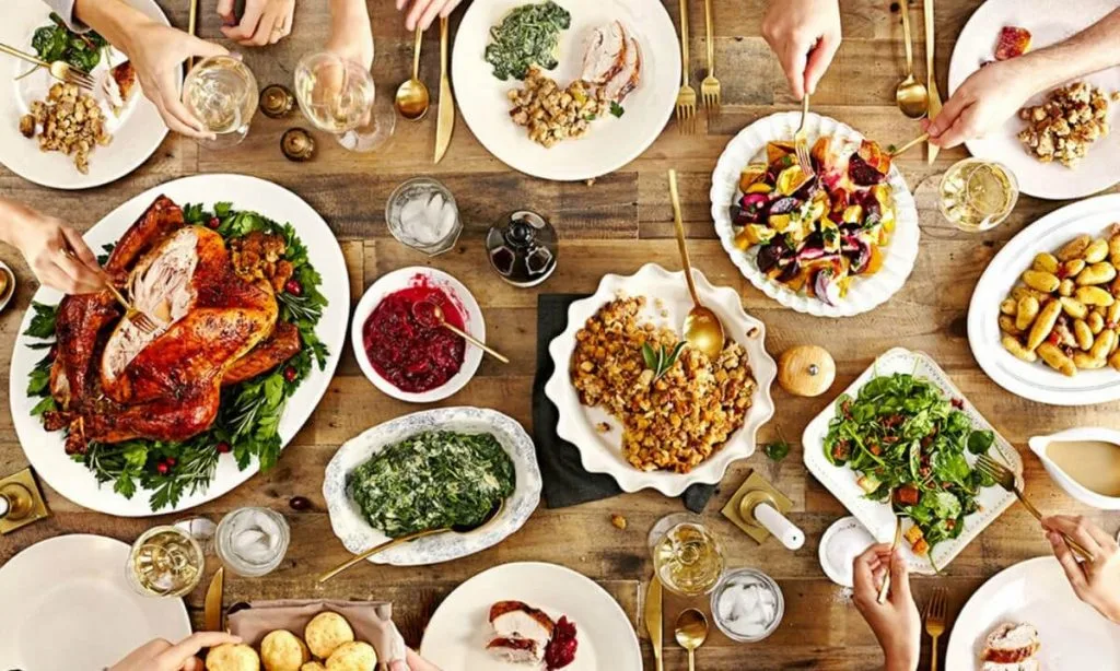 Create Your Own Family Feast at Red Lobster with family-size seafood entrées, shareable side dishes, and Cheddar Bay Biscuits® in 2026